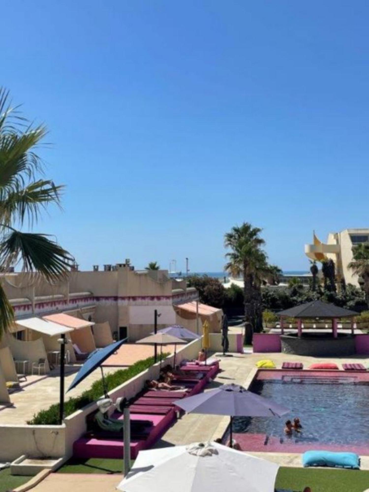 Le Jardin D'eden Réservé Aux Couples Hotel